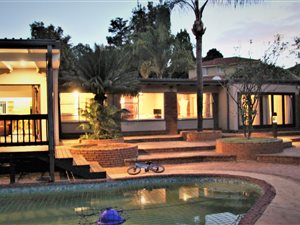4 Bedroom House in Constantia Park