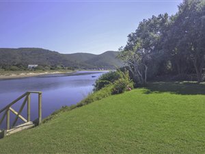 4 Bed House in Keurbooms River