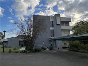 1800 m² Commercial space in Mkondeni