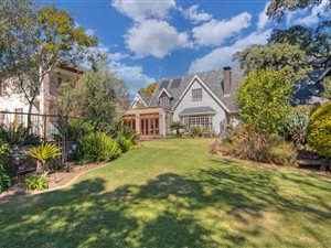 9 Bed House in Gallo Manor