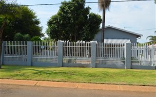 3 Bedroom House in Parktown Estate