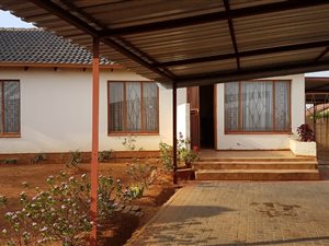 3 Bed House in Roshnee