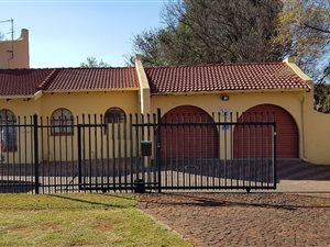 249 m² Commercial space in Wierda Park