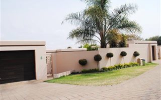 2 Bedroom Townhouse in Radiokop
