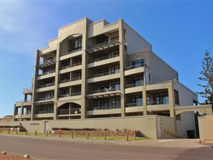 1 Bed Apartment in Bloubergstrand