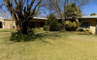 4 Bedroom House in Hoopstad