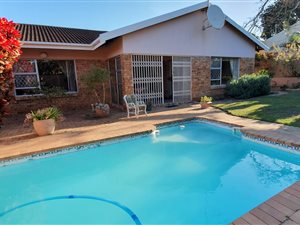 3 Bed Townhouse in Uvongo