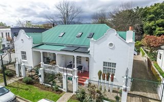 10 Bedroom House in Stellenbosch Central