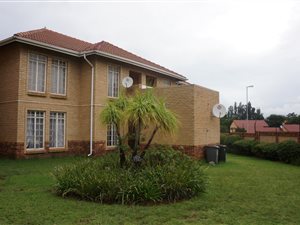 2 Bed Apartment in Noordwyk