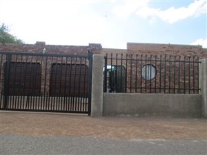 3 Bed House in Lethlabile