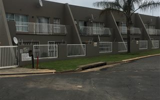 2 Bedroom Apartment in Noordheuwel