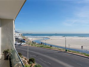 4 Bed Apartment in Lagoon Beach
