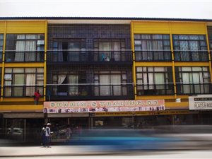 Bachelor apartment in Sunnyside