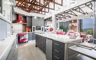 5 Bedroom House in Mooikloof Glen