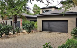5 Bedroom House in Woodhill