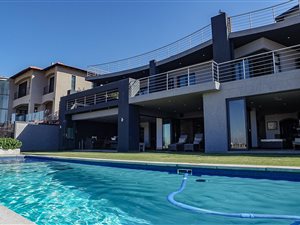 5 Bed House in Ebotse Estate
