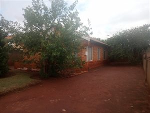 3 Bed House in Vosloorus