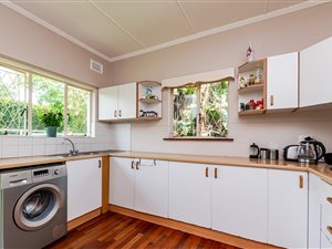 3 Bed House in Manor Gardens