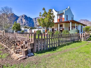 1.8 ha Farm in Kylemore