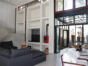 4 Bedroom House in Dainfern