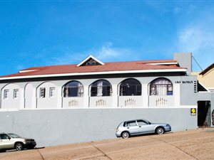 369 m² Commercial space in Richmond Hill