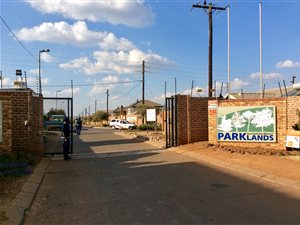 357 m² Land available in Clayville