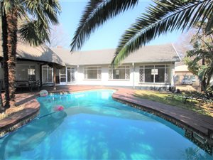 3 Bed House in Elma Park