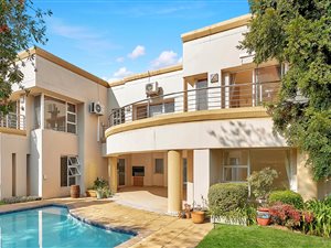 4 Bed House in Dainfern