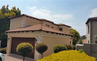 3 Bedroom Duplex in Willowbrook
