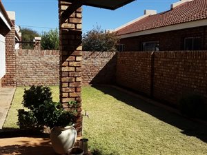 2 Bed House in Camelot
