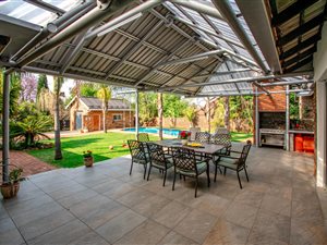 4 Bed House in Die Wilgers