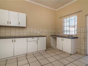 2 Bed House in Troyeville