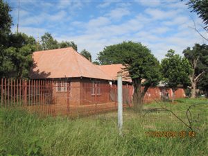 4.7 ha Farm in Chantelle