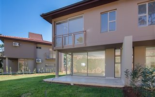 3 Bedroom Townhouse in Hilltop Estate