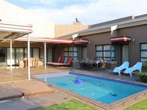 5 Bed House in The Ridge Estate