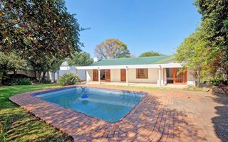 3 Bedroom House in Bordeaux
