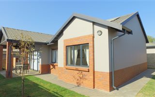 3 Bedroom House in La Montagne