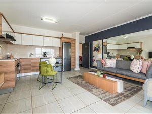 2 bedroom flat for sale in Waterfall Estate | T2549104