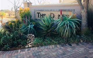 3 Bedroom Townhouse in Ruimsig Country Estate