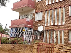 2 Bed Flat in Vanderbijlpark CW2