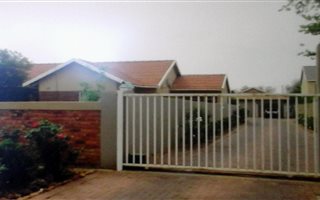 2 Bedroom Simplex in Flamwood