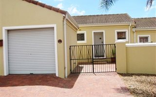 2 Bedroom House in Protea Heights