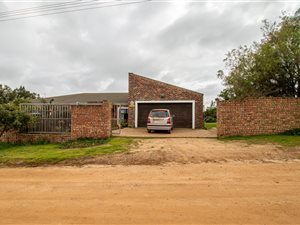 4 Bed House in Klipheuwel