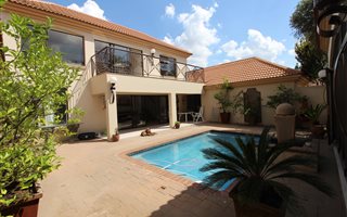3 Bedroom House in Dainfern