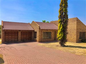 3 Bed House in Country View