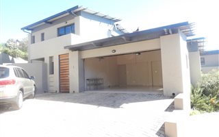 3 Bedroom House in Olympus AH