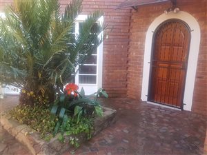 4 Bed House in The Willows