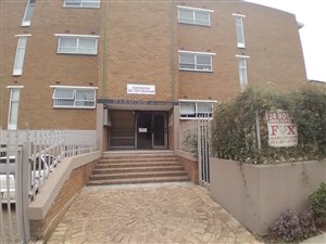 2 Bed Apartment in Alberton