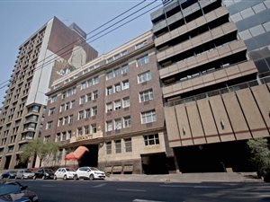 2 Bed Apartment in Ferreirasdorp