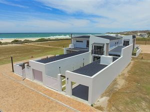3 Bed House in Kabeljous